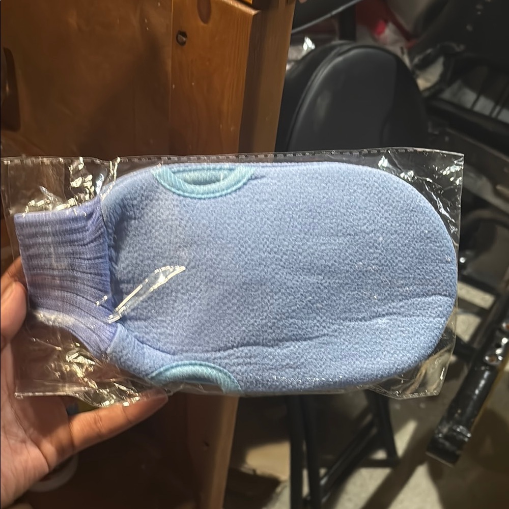 Light Blue Exfoliating Bath Mitt